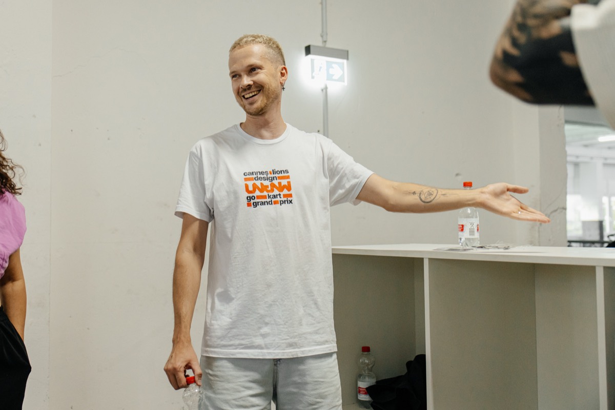Berlin race — frame 0656