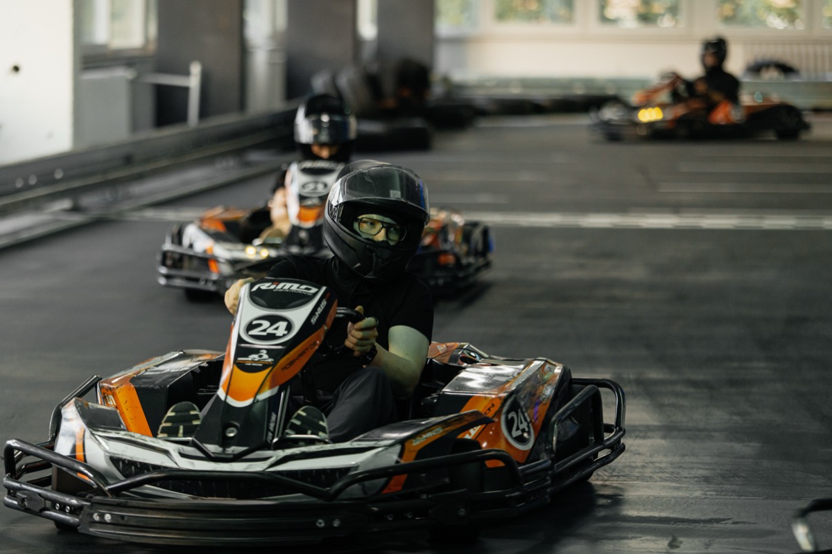 Berlin race — frame 0838