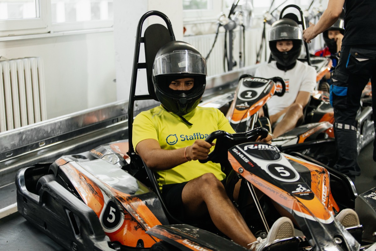 Berlin race — frame 0963