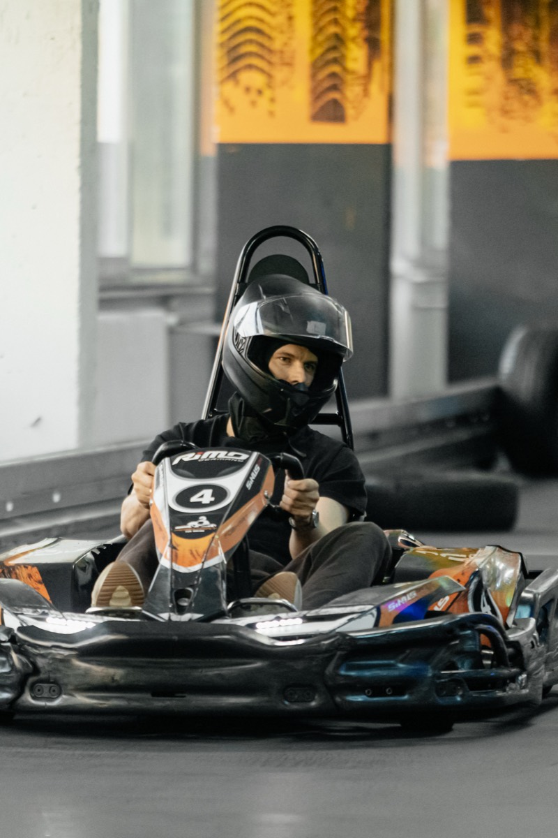 Berlin race — frame 1209