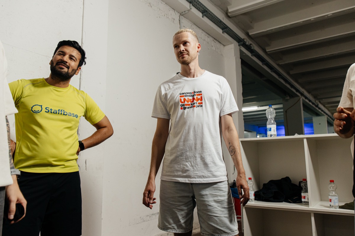 Berlin race — frame 1490