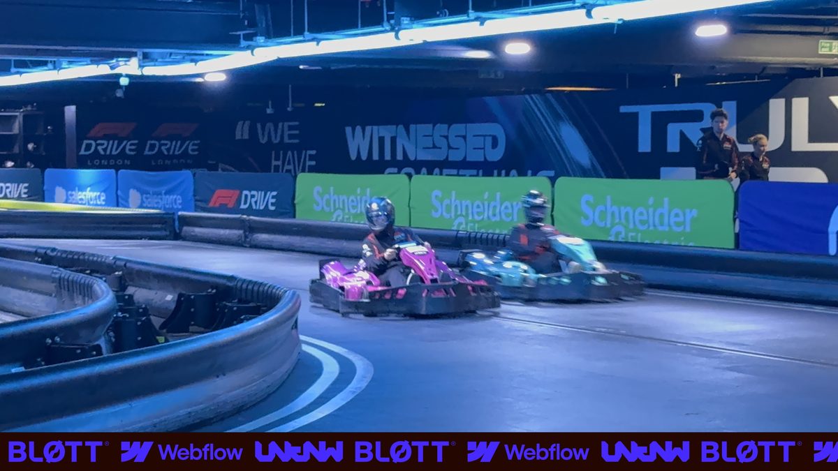 Marketing race — frame 17