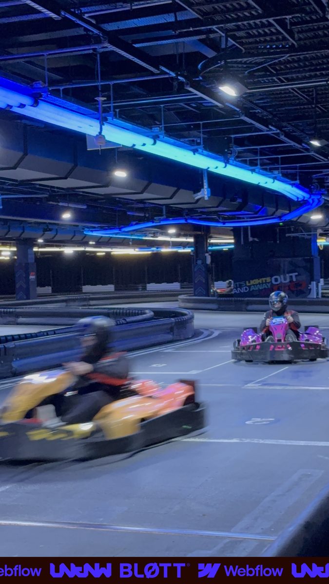 Marketing race — frame 27