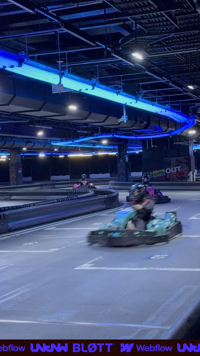 Marketing race — frame 29