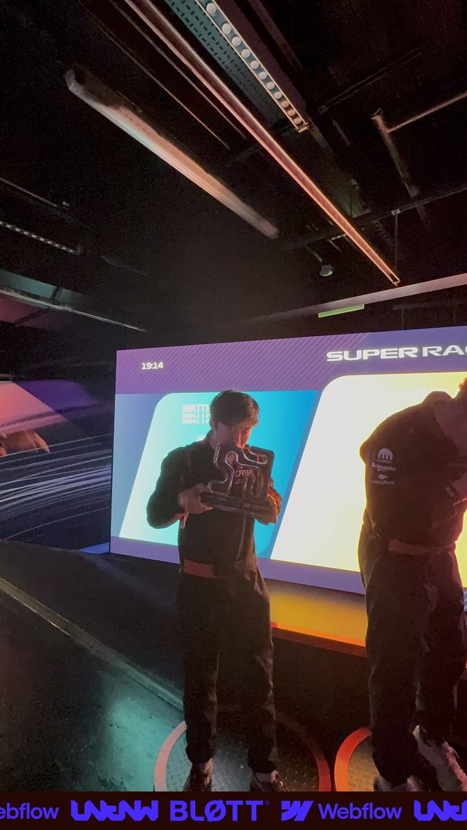 Marketing race — frame 36